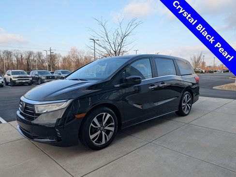 Certified 2024 Honda Odyssey Touring image 3