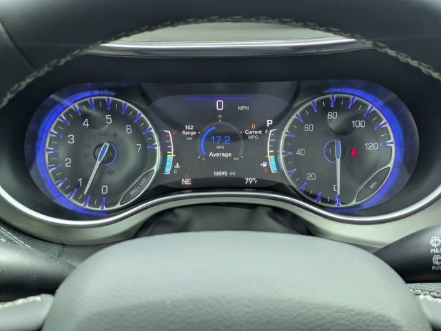 Used 2024 Chrysler Pacifica Limited w/ S Appearance Package FWD image 28