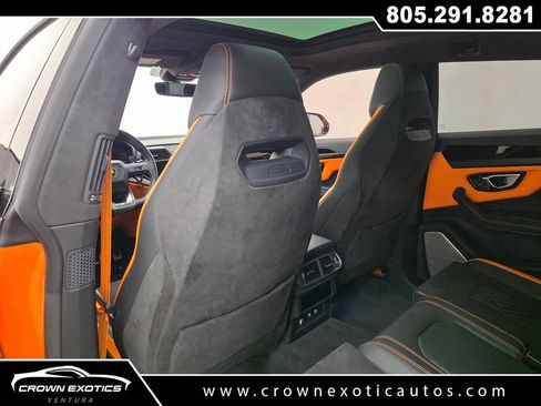 Used 2024 Lamborghini Urus S AWD/4WD image 31
