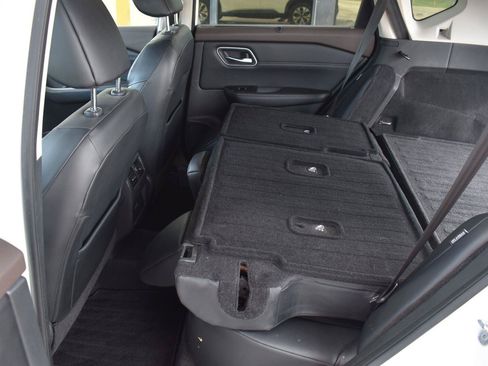 Used 2021 Nissan Rogue SV w/ Premium Package FWD image 50