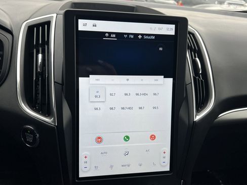 Certified 2022 Ford Edge Titanium image 19