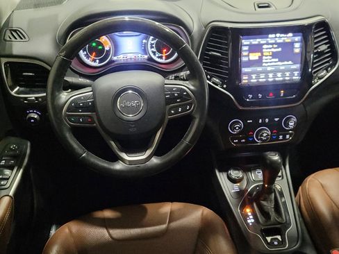 Used 2019 Jeep Cherokee Overland w/ Technology Group image 22