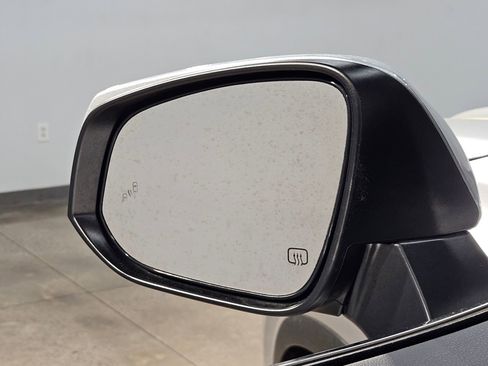 Certified 2025 Toyota Highlander XLE image 22