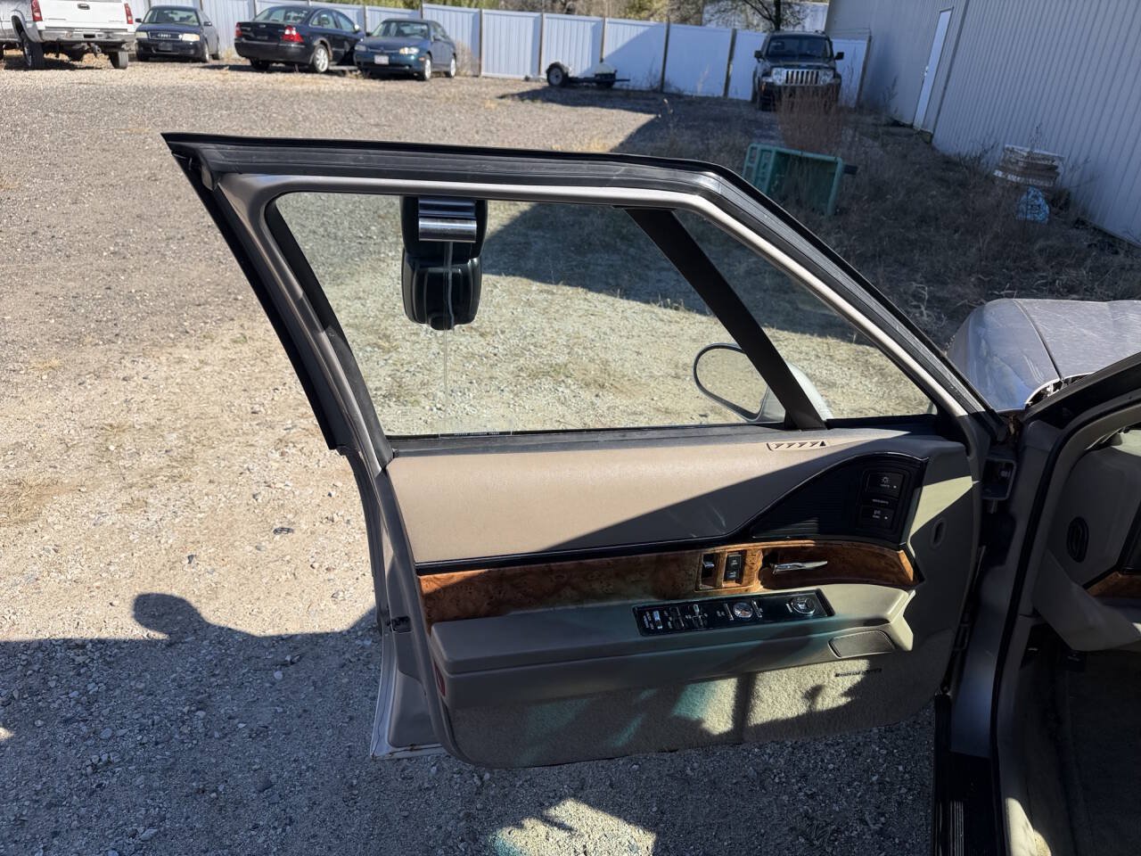 Used 1996 Buick Le Sabre Limited FWD image 20