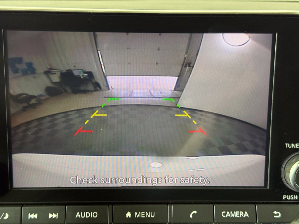 Used 2025 Nissan Rogue S AWD/4WD image 14