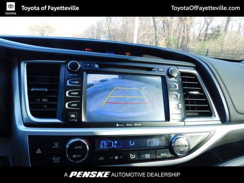 Used 2019 Toyota Highlander Limited image 11