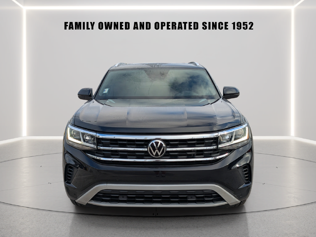 Used 2023 Volkswagen Atlas Cross Sport SE w/ Panoramic Sunroof Package FWD image 6