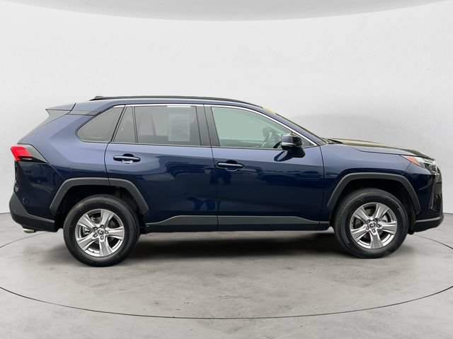 Used 2025 Toyota RAV4 XLE AWD/4WD image 4