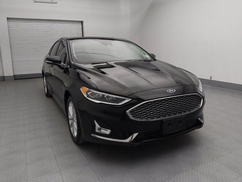 Used 2020 Ford Fusion Energi Titanium image 14