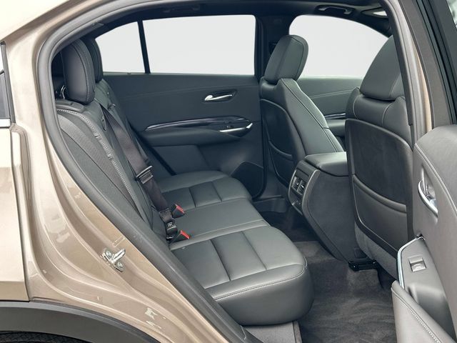 Certified 2023 Cadillac XT4 Luxury w/ Cold Weather Package AWD/4WD image 21