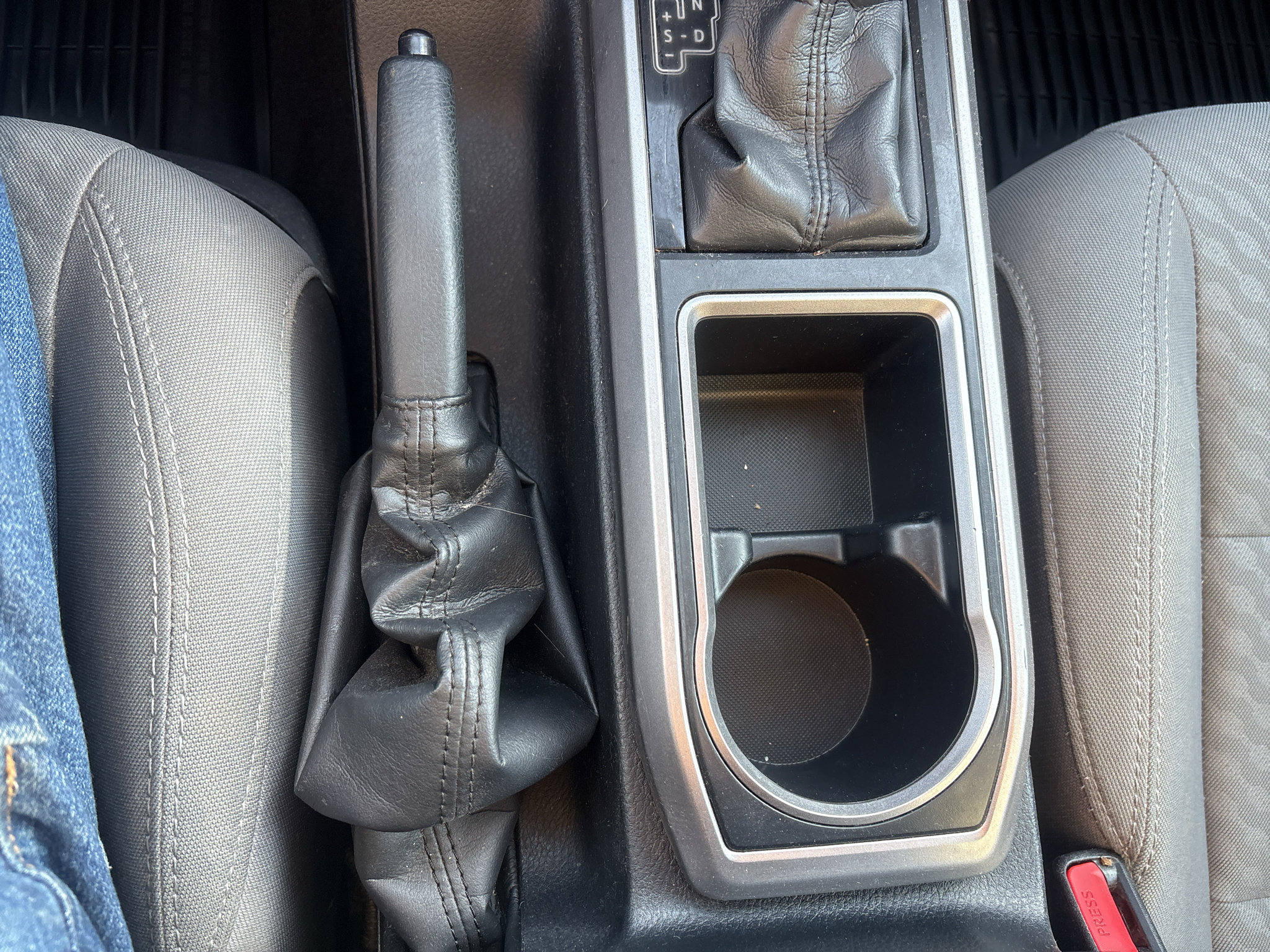 Used 2020 Toyota Tacoma SR5 AWD/4WD image 25