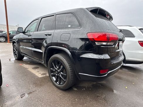 Used 2019 Jeep Grand Cherokee Altitude image 5