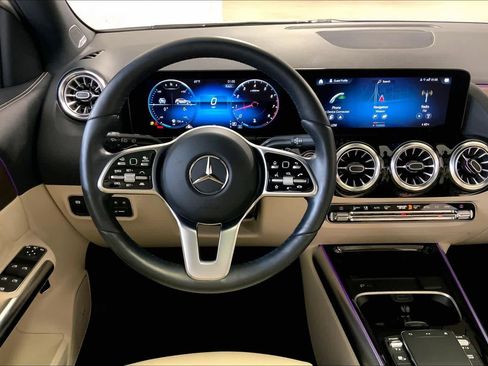 Used 2023 Mercedes-Benz GLA 250 4MATIC image 6