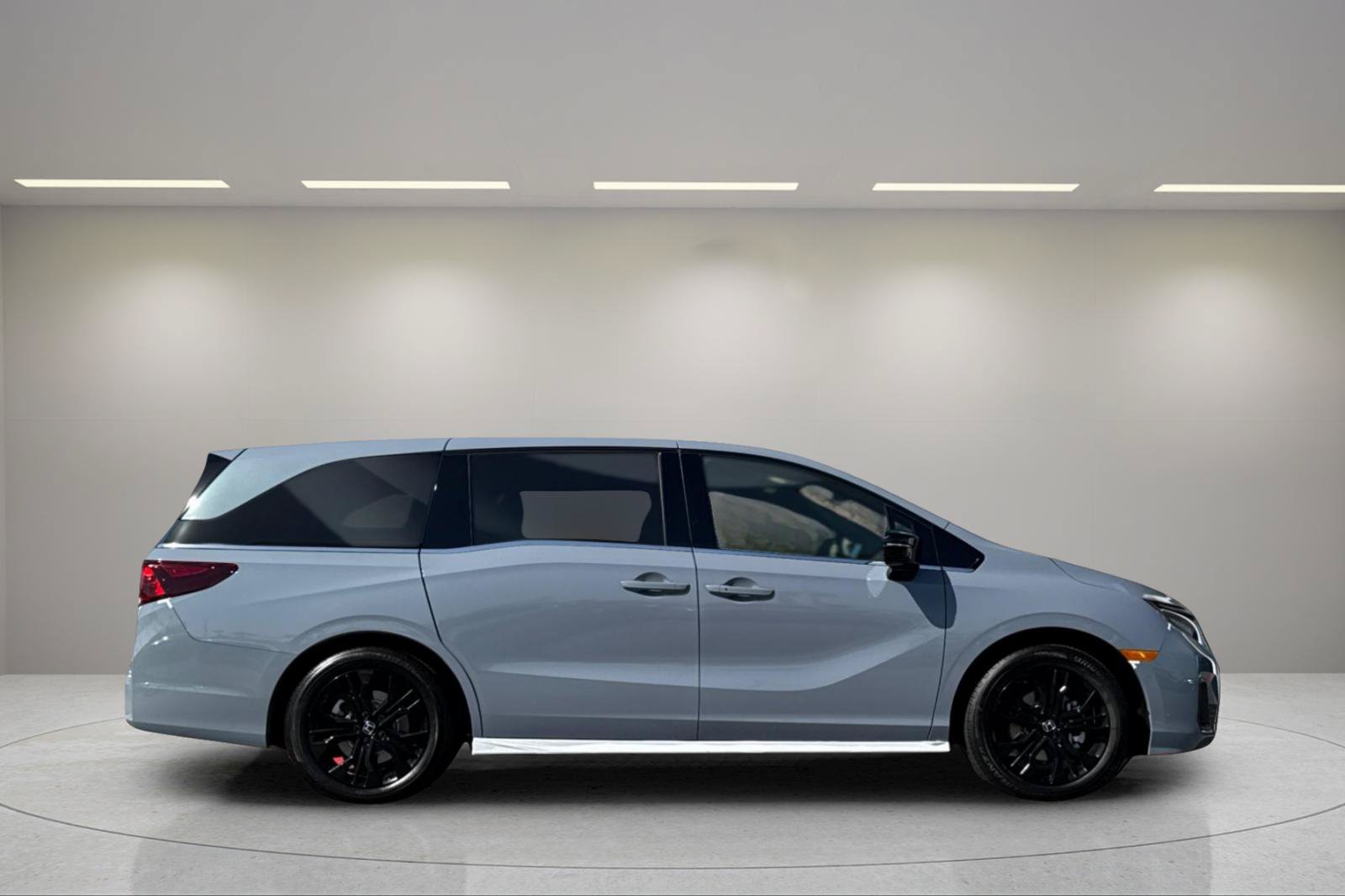 New 2027 Honda Odyssey Sport-L image 2