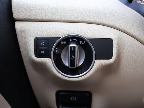 Used 2020 Mercedes-Benz GLA 250 4MATIC image 18