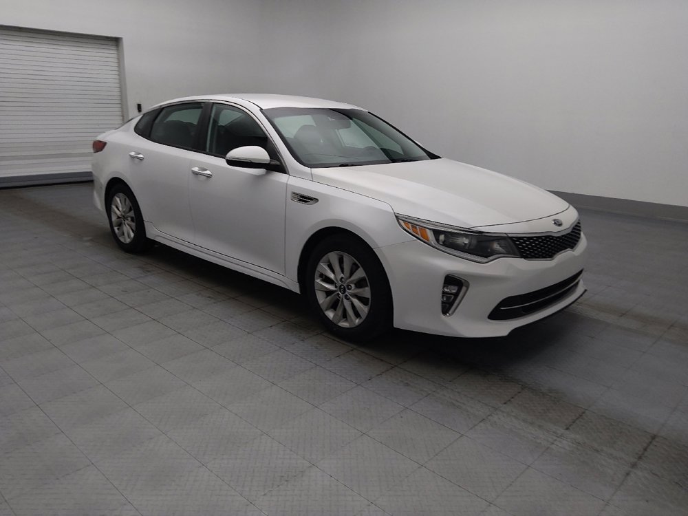 Used 2018 Kia Optima S FWD image 11