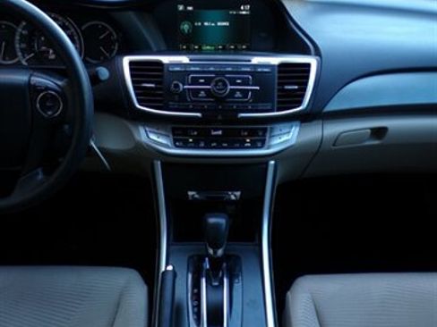 Used 2015 Honda Accord LX image 33