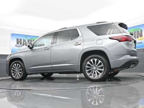 Used 2023 Chevrolet Traverse Premier image 24