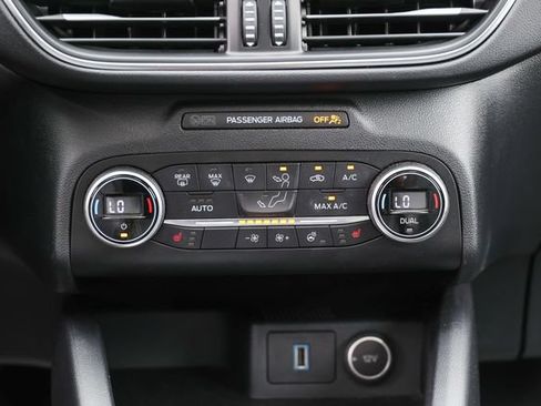 Used 2020 Ford Escape Titanium FWD image 13