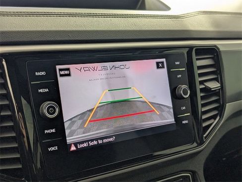 Used 2020 Volkswagen Atlas Cross Sport SEL R-Line image 32