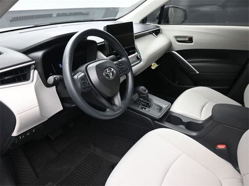 Certified 2026 Toyota Corolla Cross L image 18