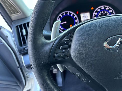 Used 2013 INFINITI G37 Journey w/ Premium Pkg image 17