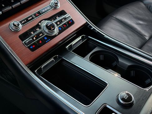 Used 2021 Lincoln Aviator Reserve image 32