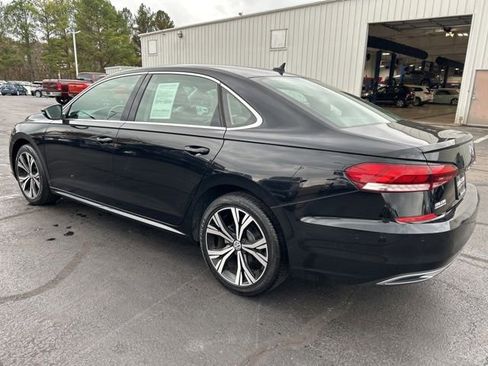 Certified 2020 Volkswagen Passat 2.0T SEL image 11
