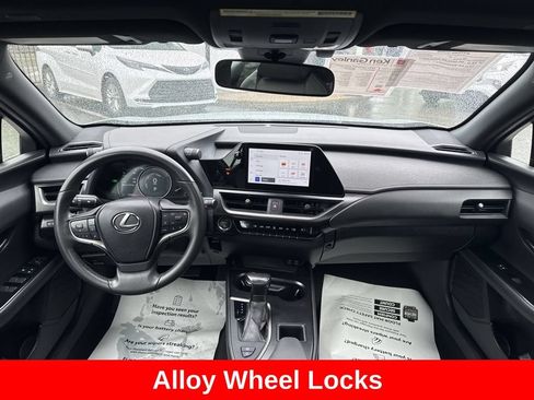 Used 2024 Lexus UX 250h AWD image 17