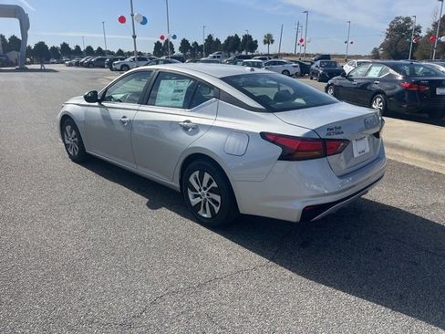 New 2025 Nissan Altima 2.5 S image 4