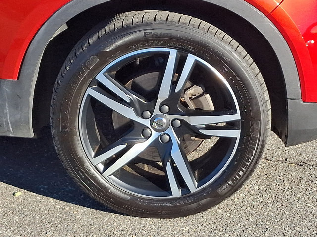Used 2022 Volvo XC40 T5 R-Design w/ Climate Package AWD/4WD image 26