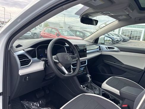 New 2026 Volkswagen Taos SE AWD/4WD image 13