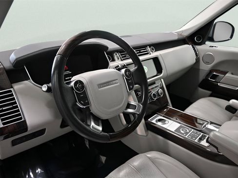 Used 2017 Land Rover Range Rover HSE AWD/4WD image 10