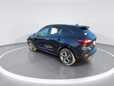 Used 2024 Ford Escape ST-Line image 6