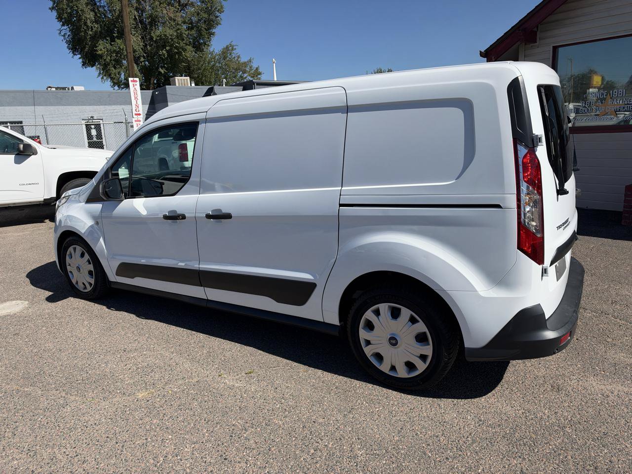 Used 2022 Ford Transit Connect XLT FWD image 3