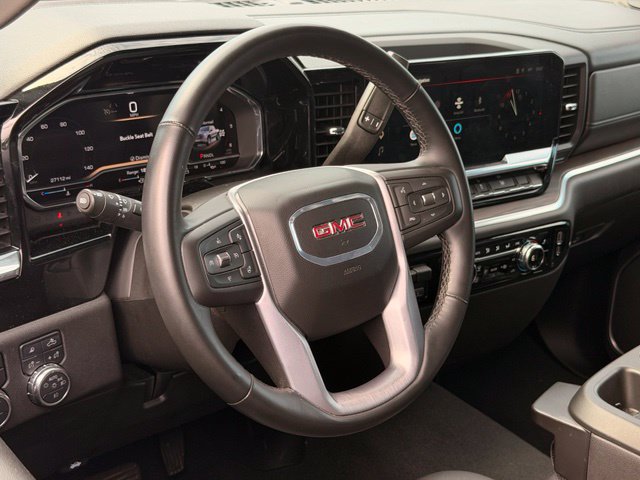 Used 2025 GMC Sierra 1500 SLT AWD/4WD image 18