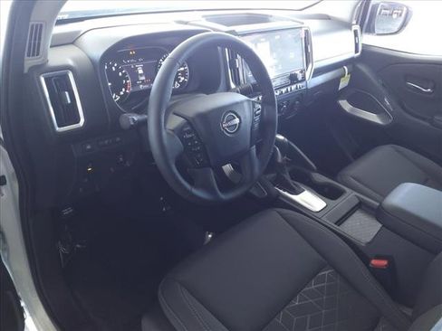 New 2025 Nissan Frontier SV w/ SV Convenience Package image 12