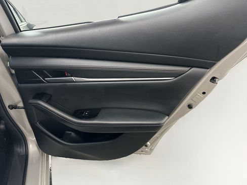 Used 2024 MAZDA MAZDA3 s FWD image 31