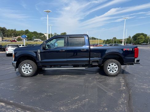 Used 2024 Ford F250 XLT w/ FX4 Off-Road Package AWD/4WD image 6