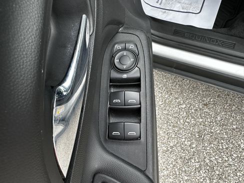 Used 2020 Chevrolet Equinox LT AWD/4WD image 9