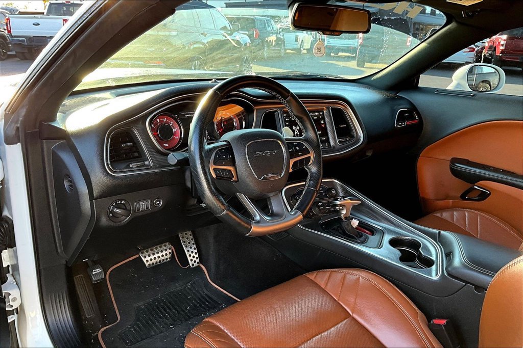 Used 2018 Dodge Challenger SRT Hellcat RWD image 6