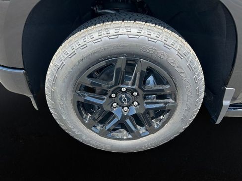 New 2026 Chevrolet Silverado 1500 High Country w/ Midnight Edition AWD/4WD image 9