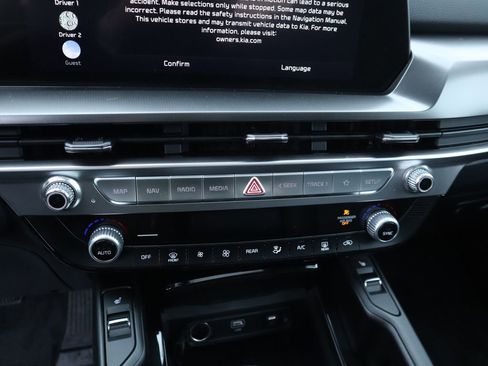 New 2025 Kia Telluride S image 41