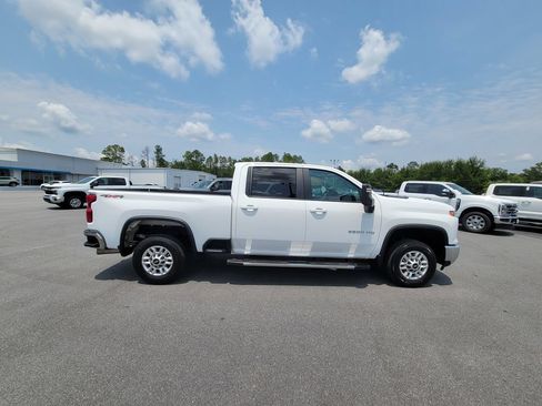 Used 2025 Chevrolet Silverado 2500 LT w/ Convenience Package AWD/4WD image 6