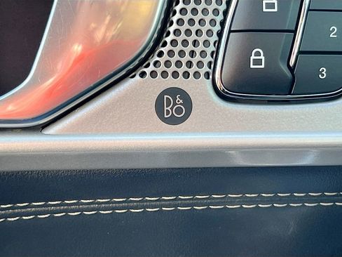 Used 2022 Ford Explorer Limited w/ Equipment Group 301A image 19