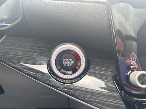 Used 2022 Jeep Wagoneer Series III w/ Premium Group I image 37