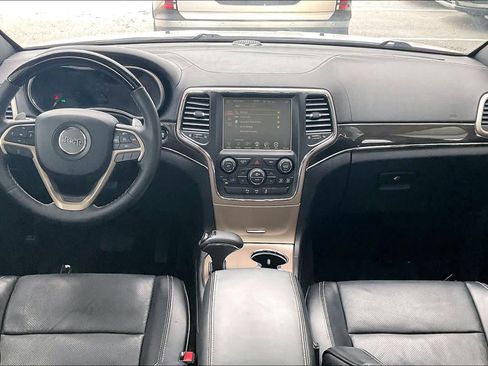 Used 2015 Jeep Grand Cherokee Overland RWD image 16