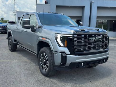 Used 2025 GMC Sierra 2500 Denali Ultimate AWD/4WD image 9