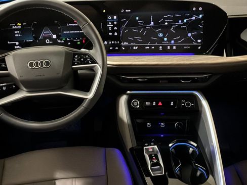 Certified 2025 Audi Q5 Premium w/ Convenience Package AWD/4WD image 22