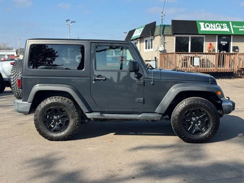 Used 2017 Jeep Wrangler Sport image 9